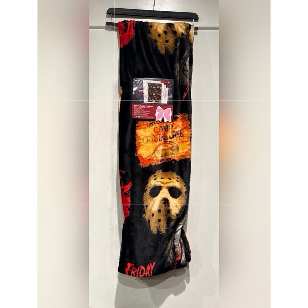 Viral Halloween Friday The 13th Throw Blanket